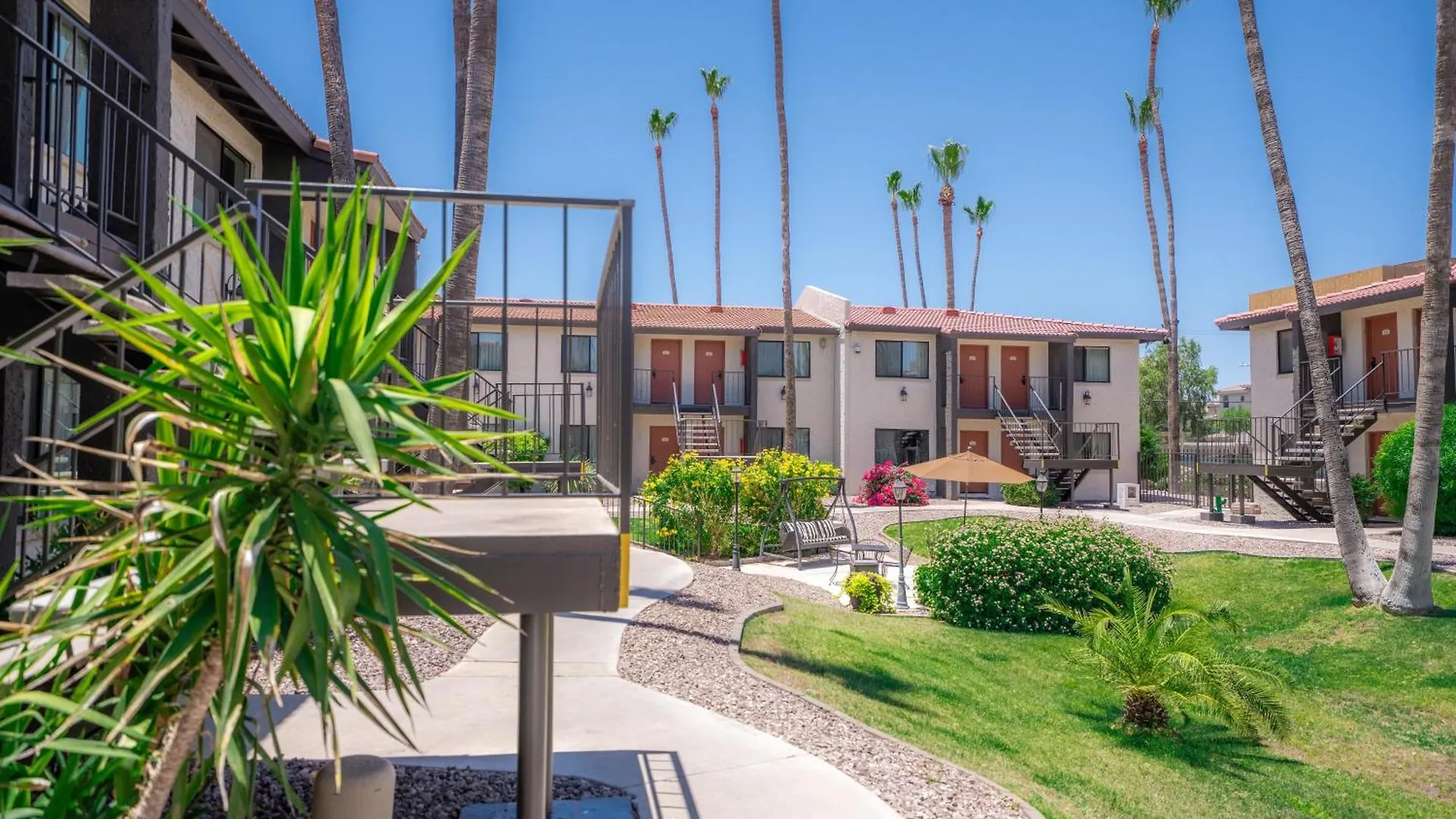 108 Fully Furnished 1Br Suite-Prime Location Scottsdale